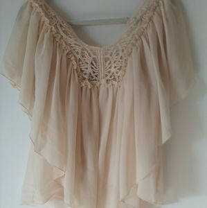 HP 🎉Moda International cream SM. Crochet Blouse